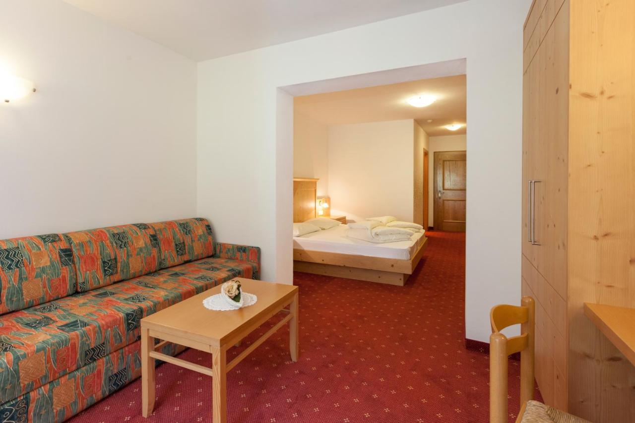Alpenspitz Appartements - Garni - B&B Racines Exterior photo