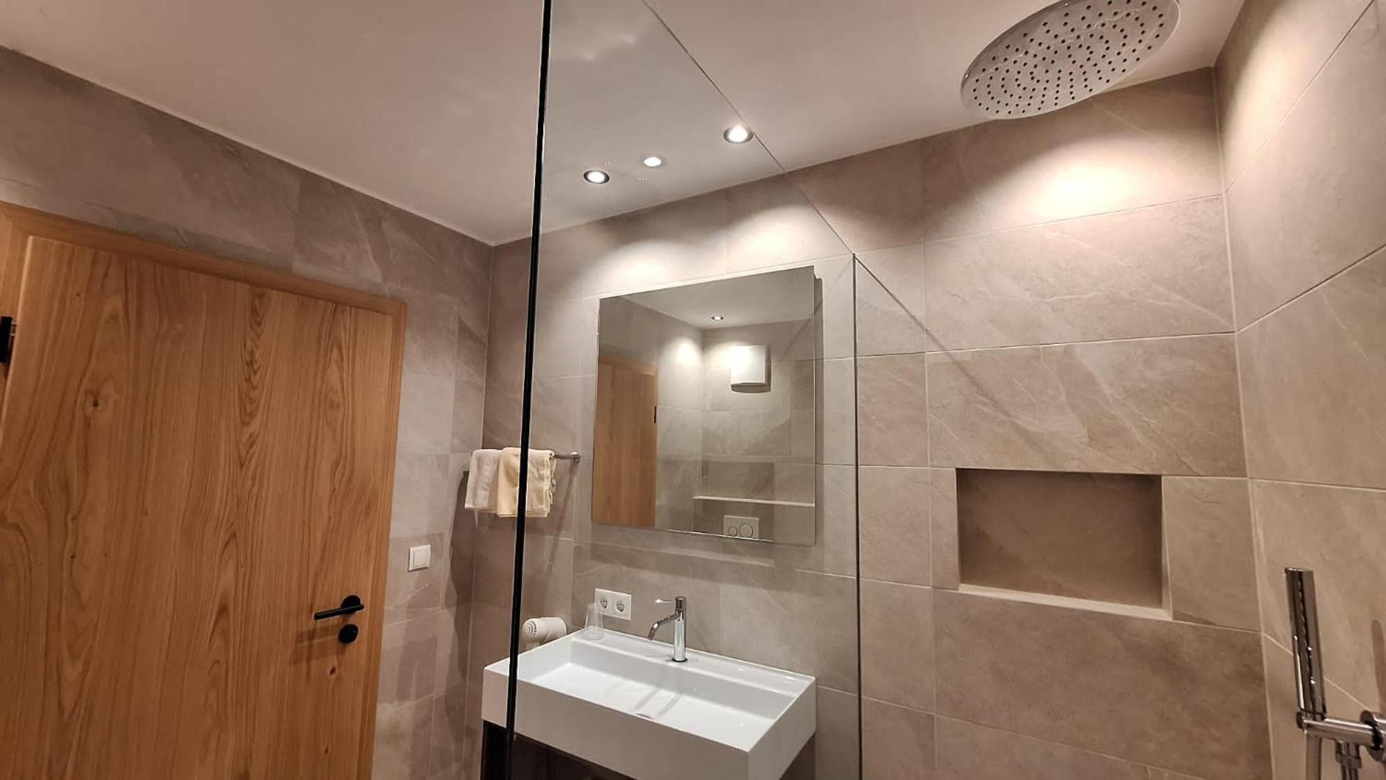 Alpenspitz Appartements - Garni - B&B Racines Exterior photo